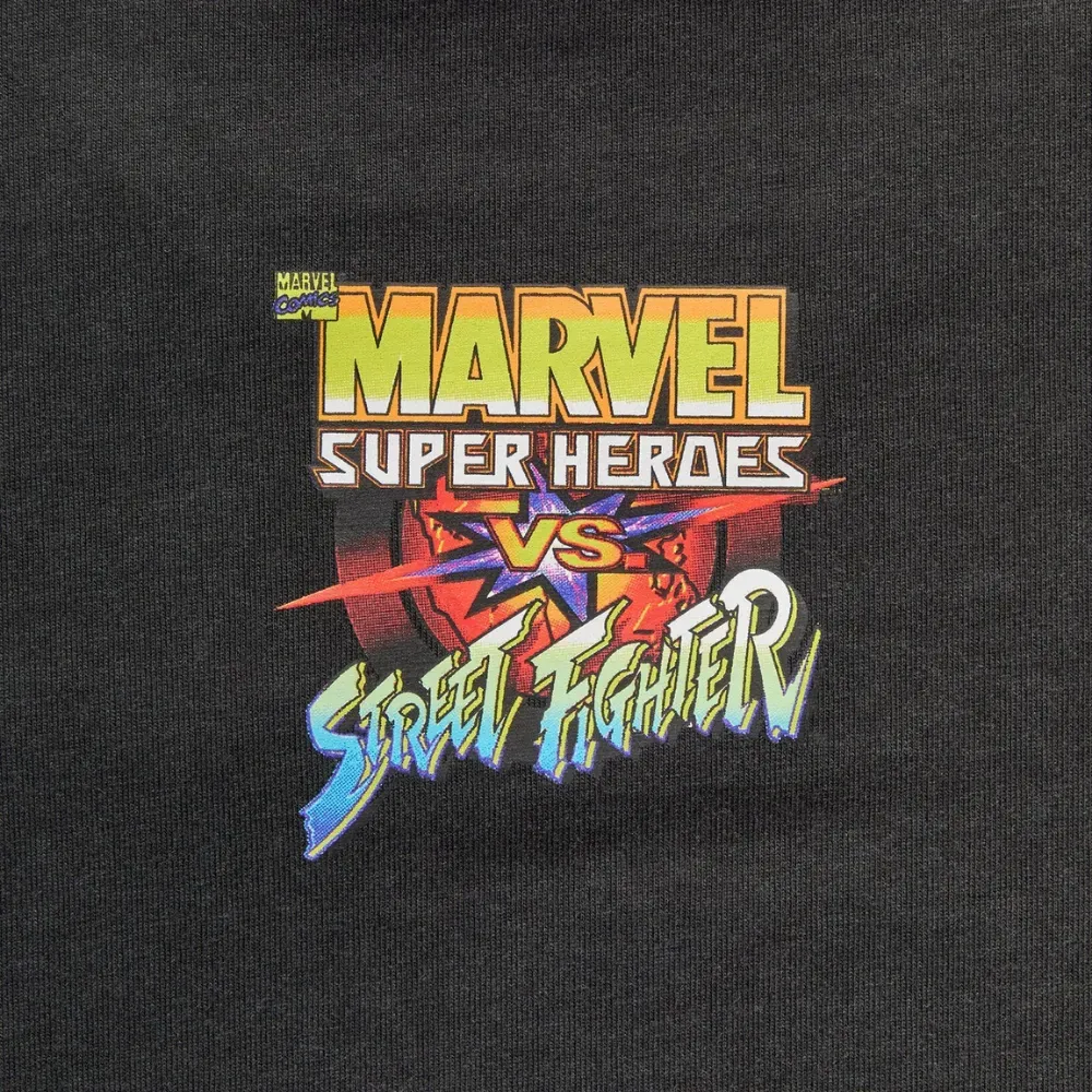 Marvel vs. Capcom x Kith Camiseta Heroes vs. Street Fighter