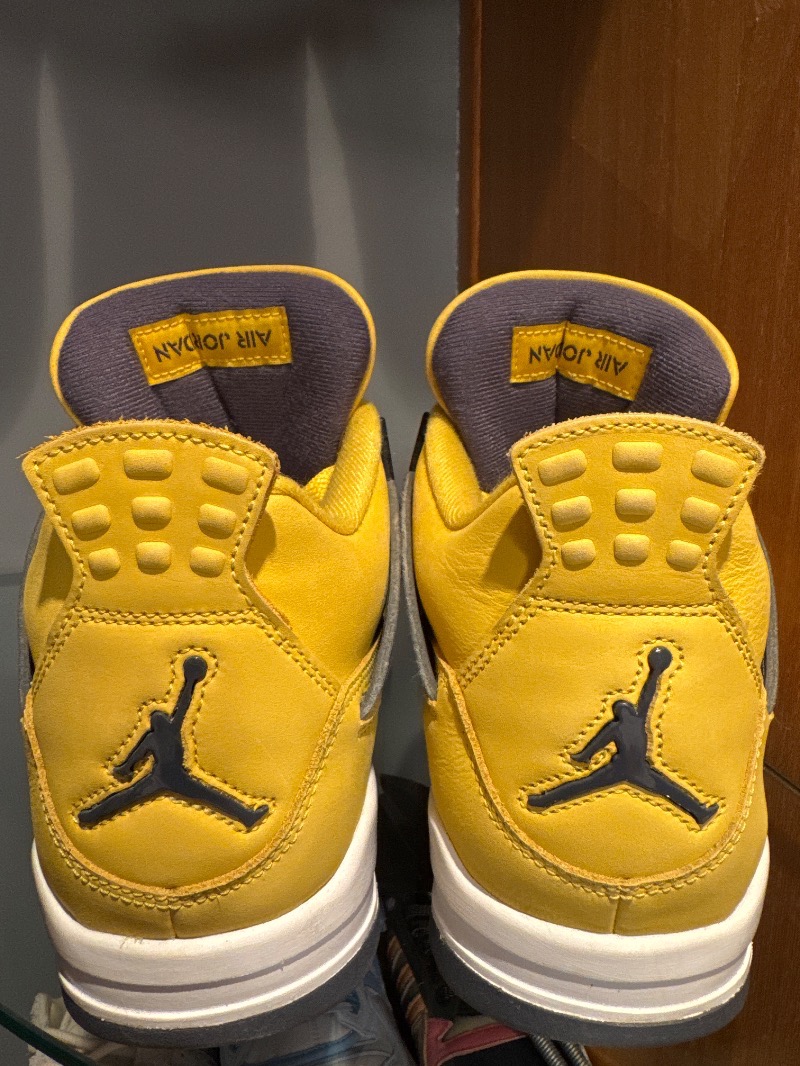 Foto 5 de Air Jordan 4 Lightning — 42.5, Usado