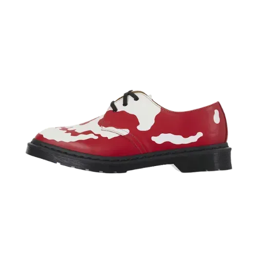 Supreme e Dr. Martens renovam parceria com duas versões inéditas