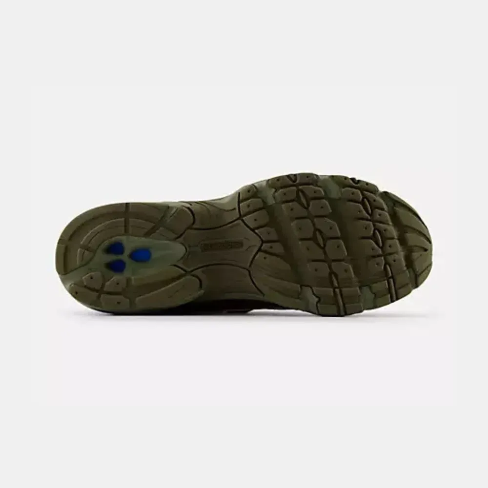 Asics 740 Woodland Dark Olivine Shipyard - Droper