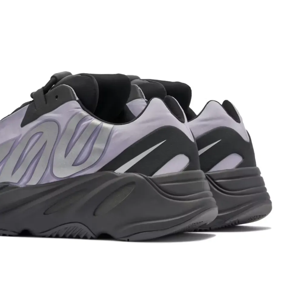 Yeezy Boost 700 MNVN Geode - Droper