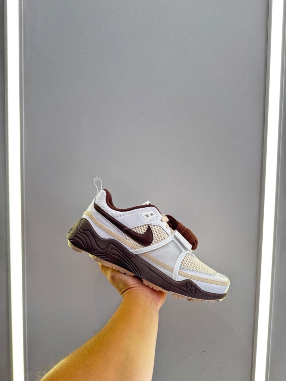 Travis Scott x Nike Zoom Field Jaxx Chocolate