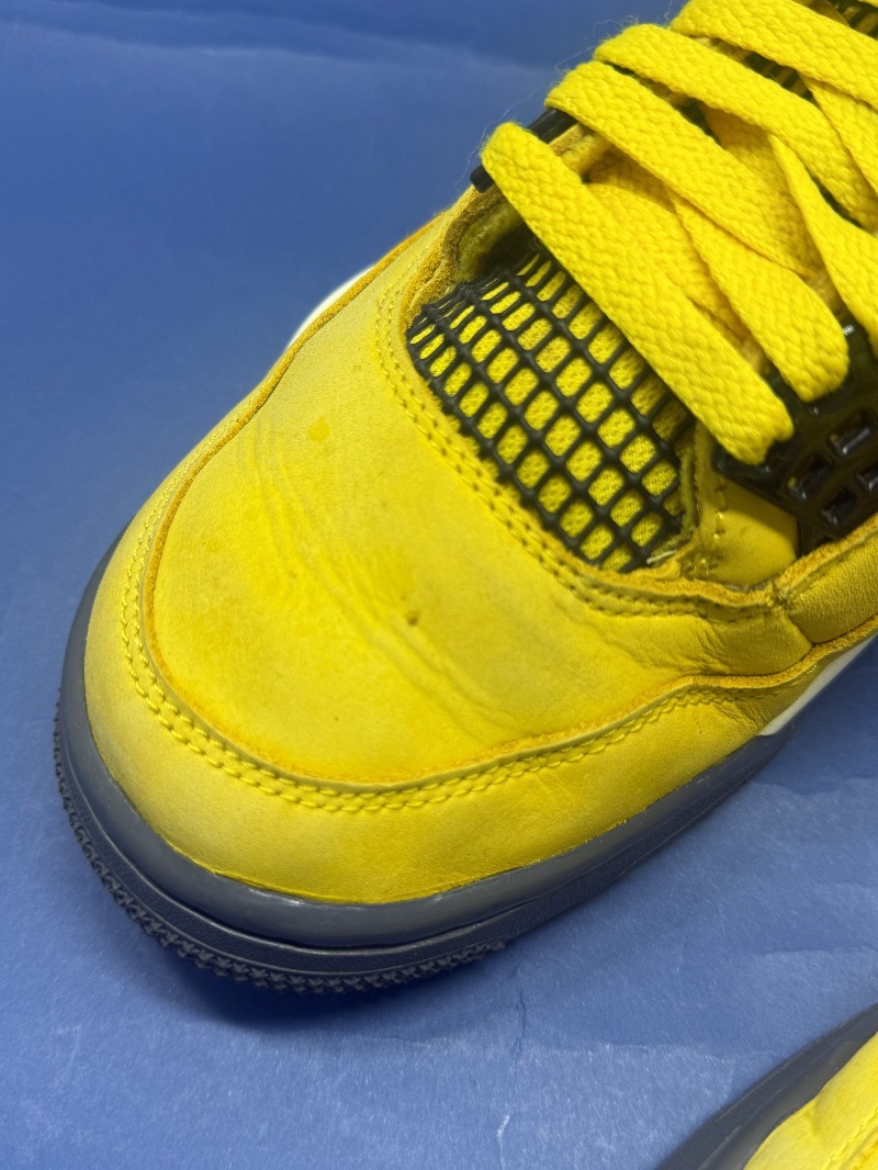 Foto 4 de Air Jordan 4 Lightning — 39, Usado