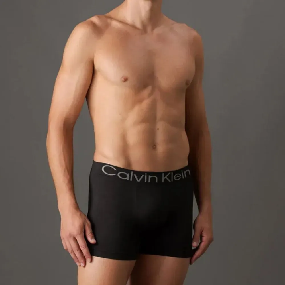 Cueca Calvin Klein Kit 3 Cuecas Trunk Seamless Flamê Black White Grey foto 3
