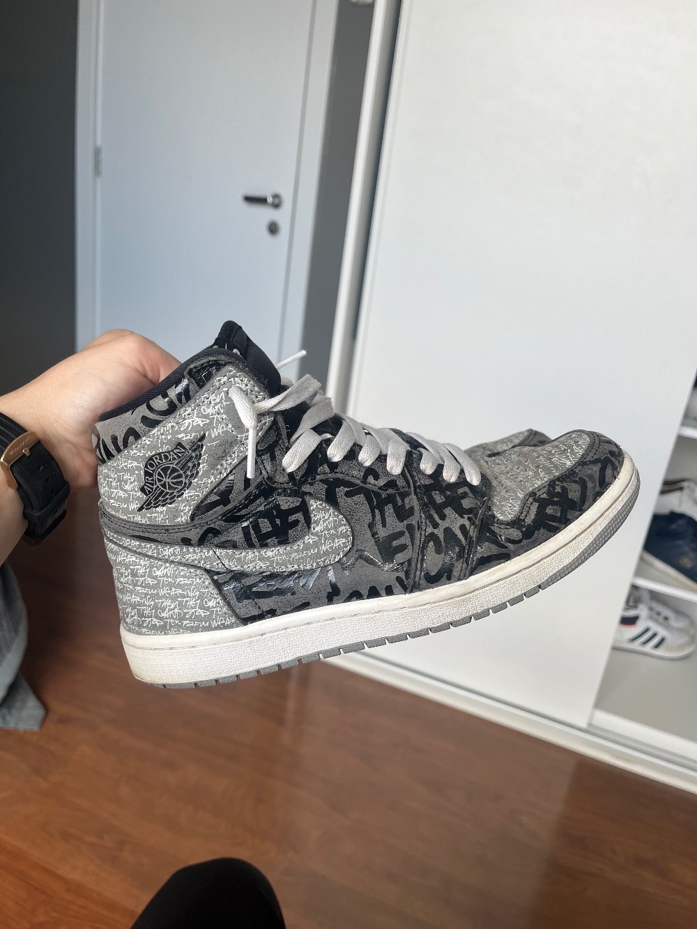 Air Jordan 1 High Rebellionaire — 39, Usado