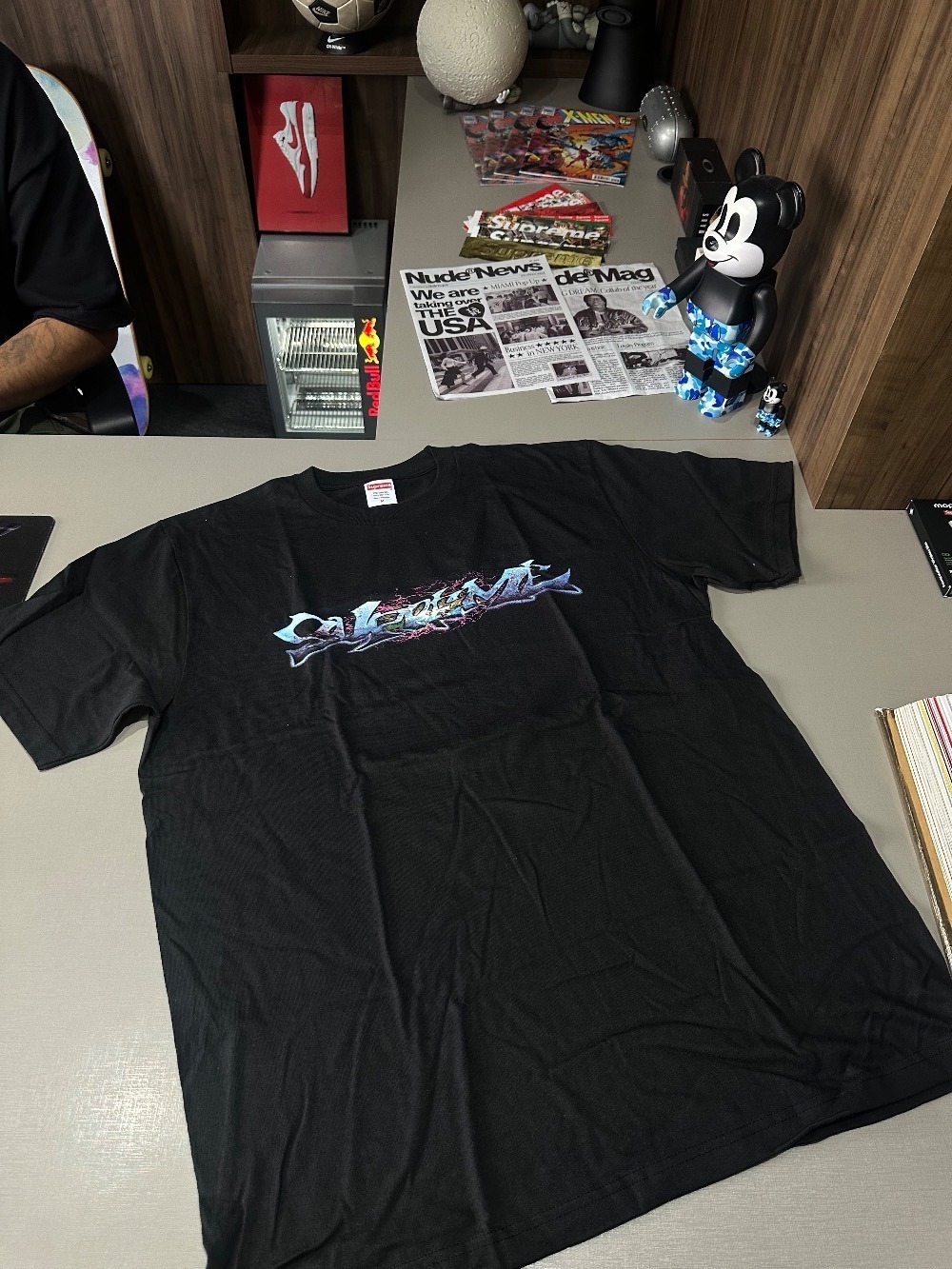 Camiseta Supreme Tag Black FW25-W17 — P, Novo