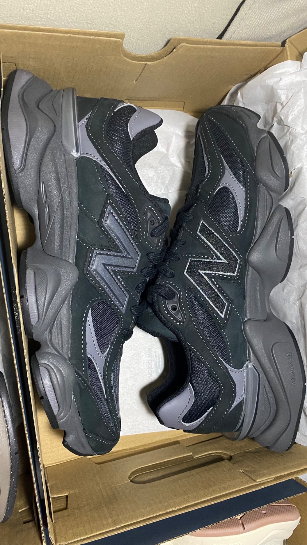 New Balance 9060 Black Castlerock — 38 / 39 / 40 / 41 / 42 / 43 / 44, Novo