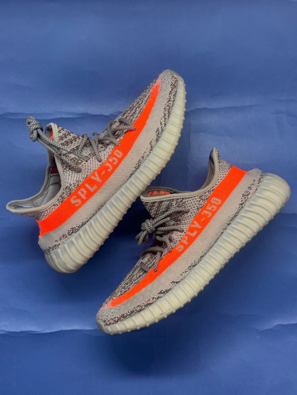 Yeezy Boost 350 v2 Beluga Reflective — 45, Usado