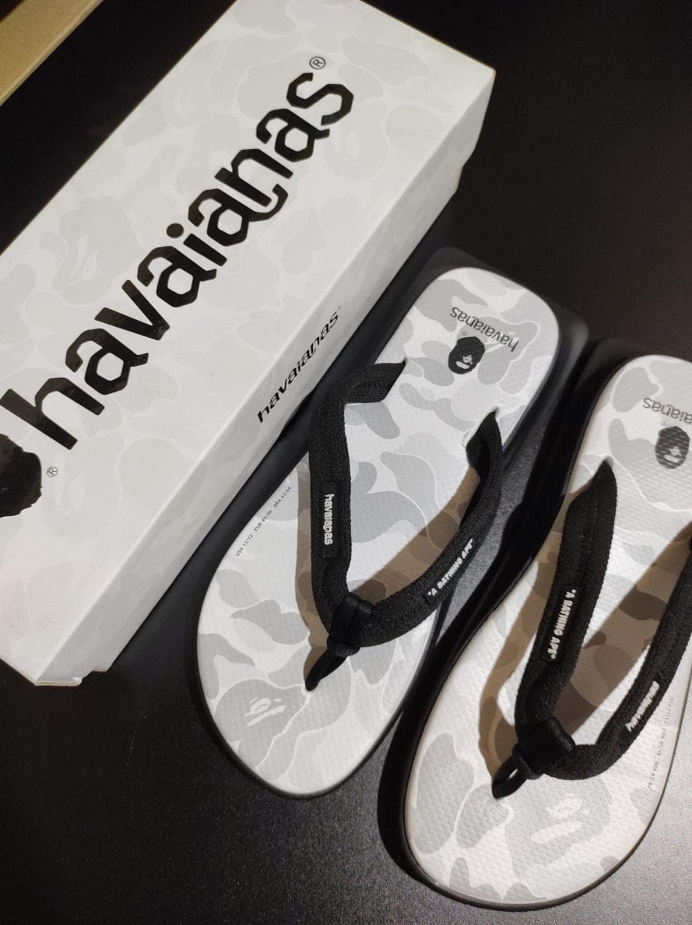 Bape x Havaianas Tradi Zori White Camo — 43 / 44, Novo