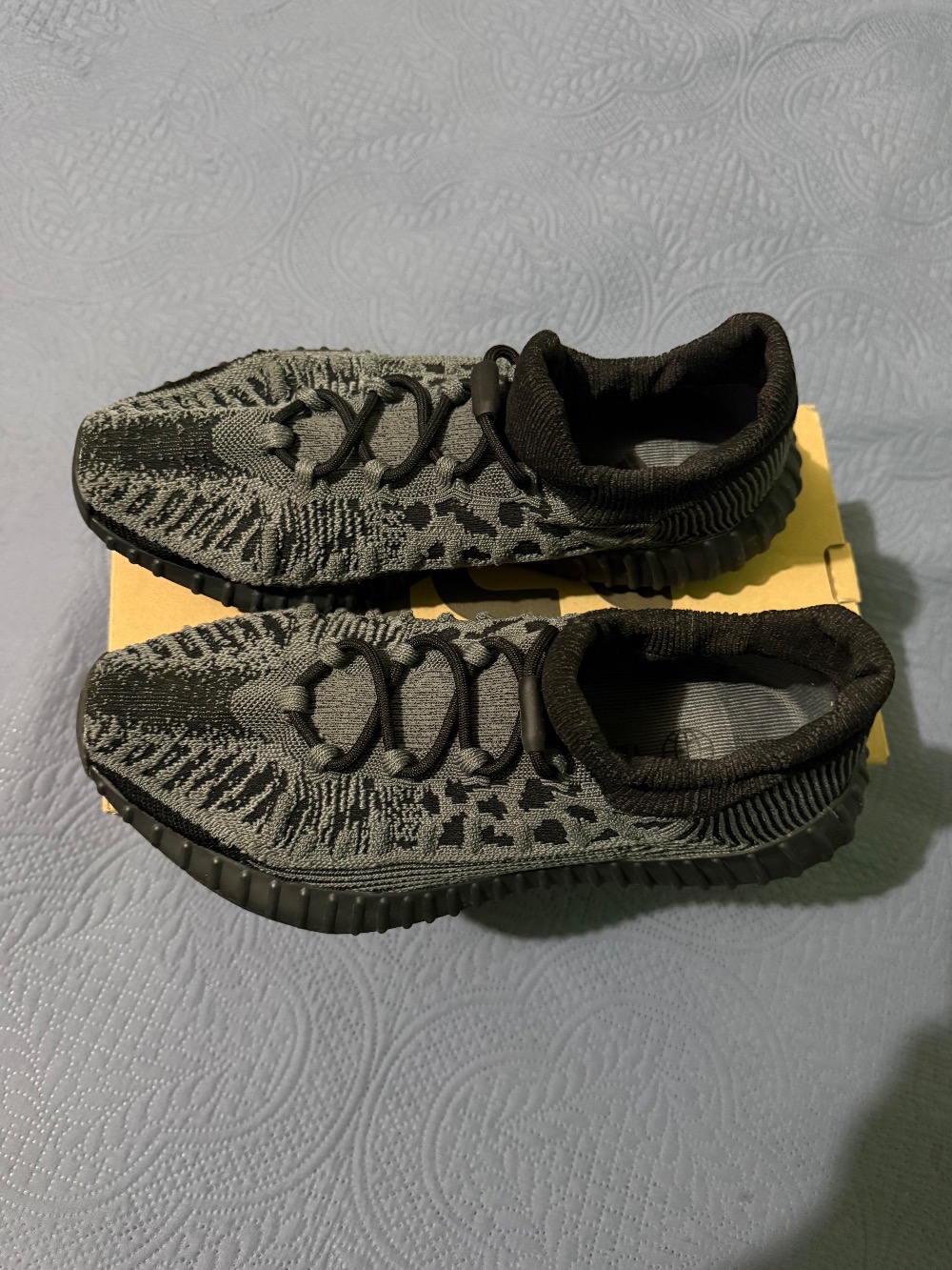 Yeezy 350 V2 CMPCT Slate Onyx