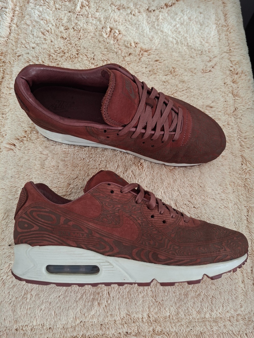 Nike Air Max 90 Laser — 44, Usado