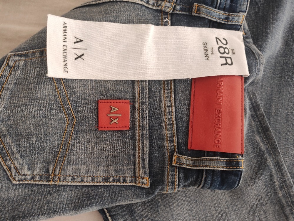 ARMANI Exchange