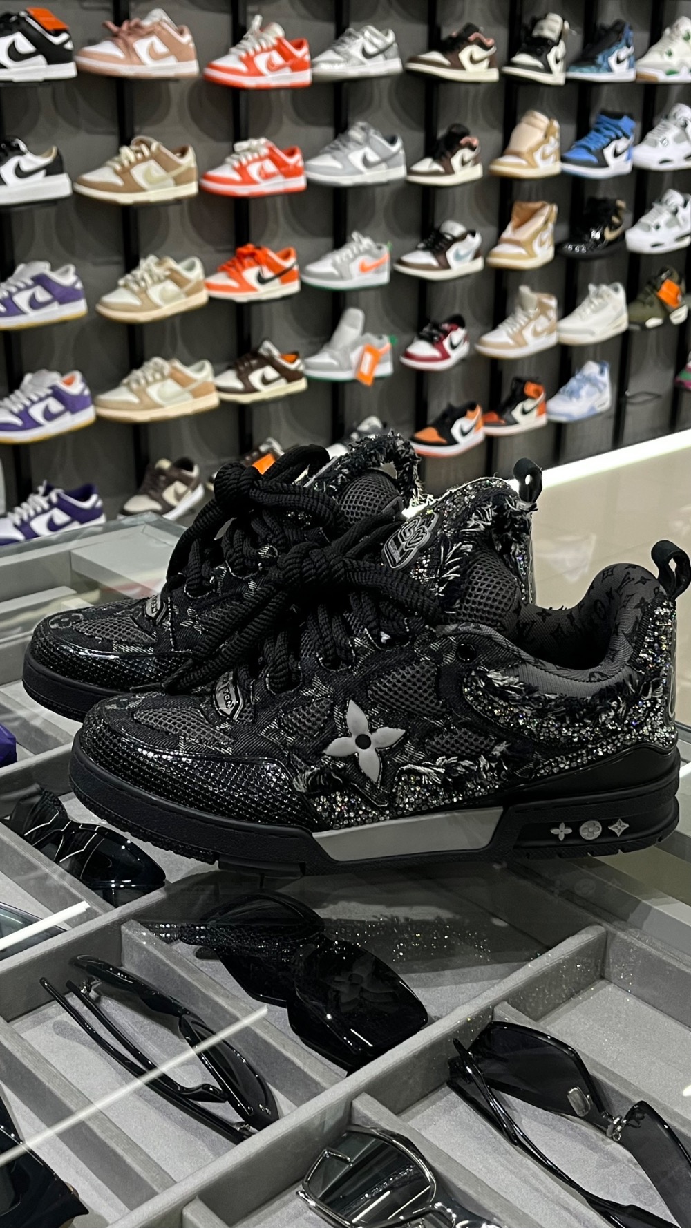 Louis Vuitton LV Skate Noir