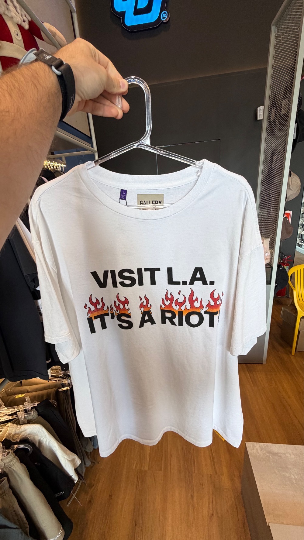 Camiseta Gallery Dept. LA Riot White — G, Novo