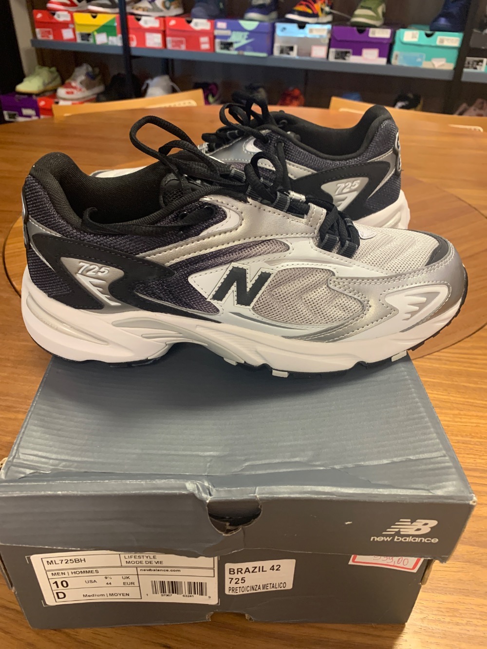 New Balance 725 Grey Matter and Black