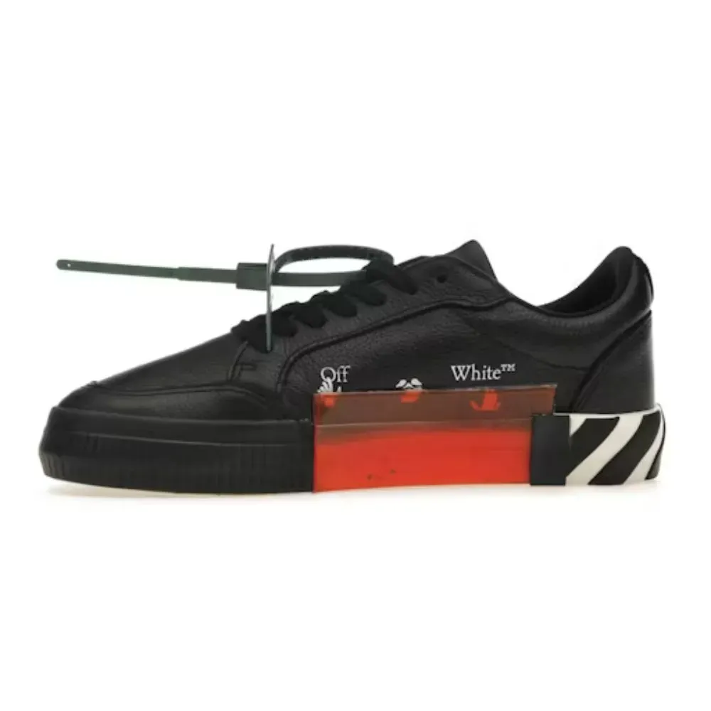 Imagem Off-White Low Vulcanized Leather Black White