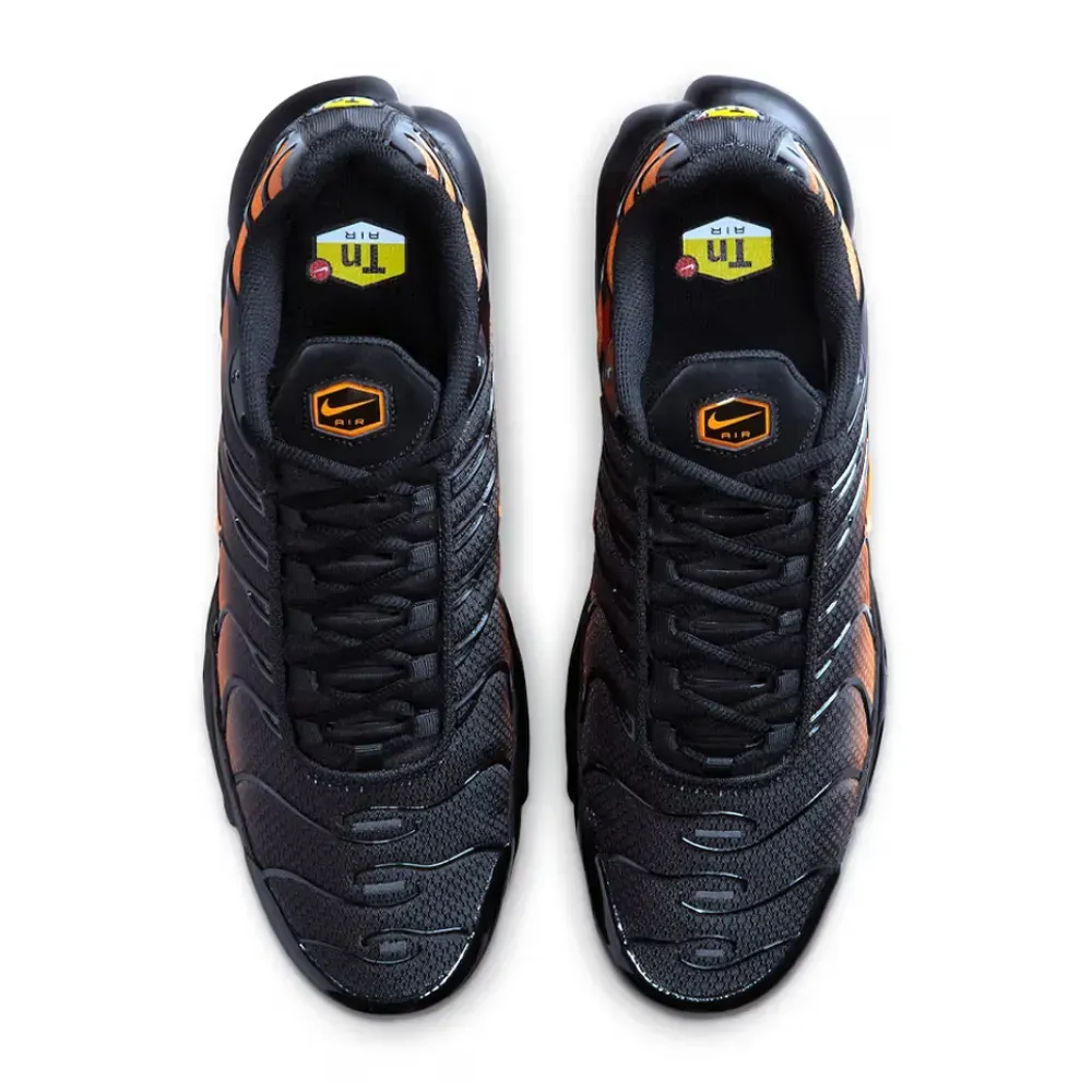 Nike Air Max Plus Black Total Orange - Droper