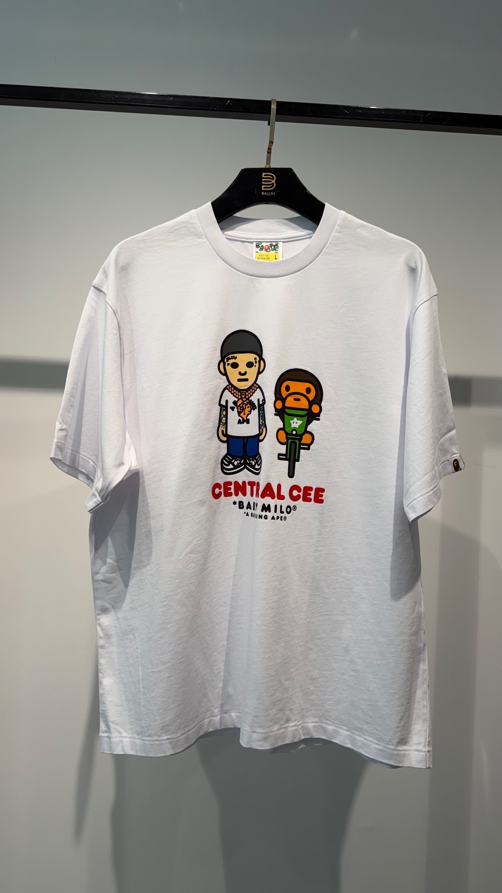 Spotify x SYNA By Central Cee x BAPE Camiseta Bax Milo Relaxed Fit White — G, Novo