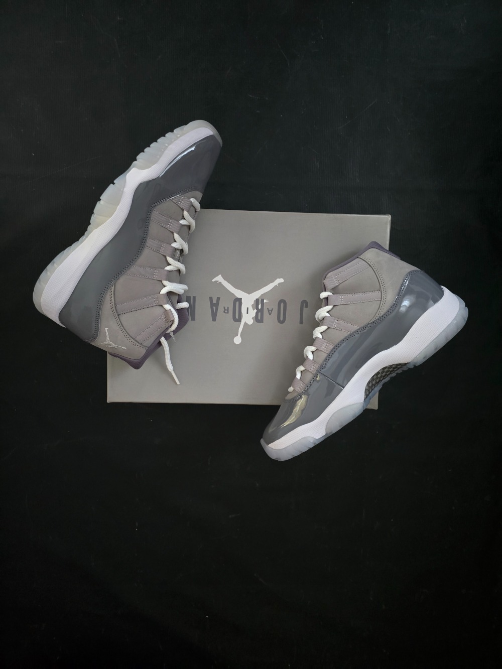 Air Jordan 11 Cool Grey — 44, Novo