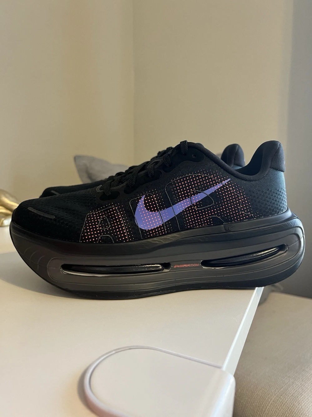 Nike Vomero Premium Black Sapphire — 36, Novo