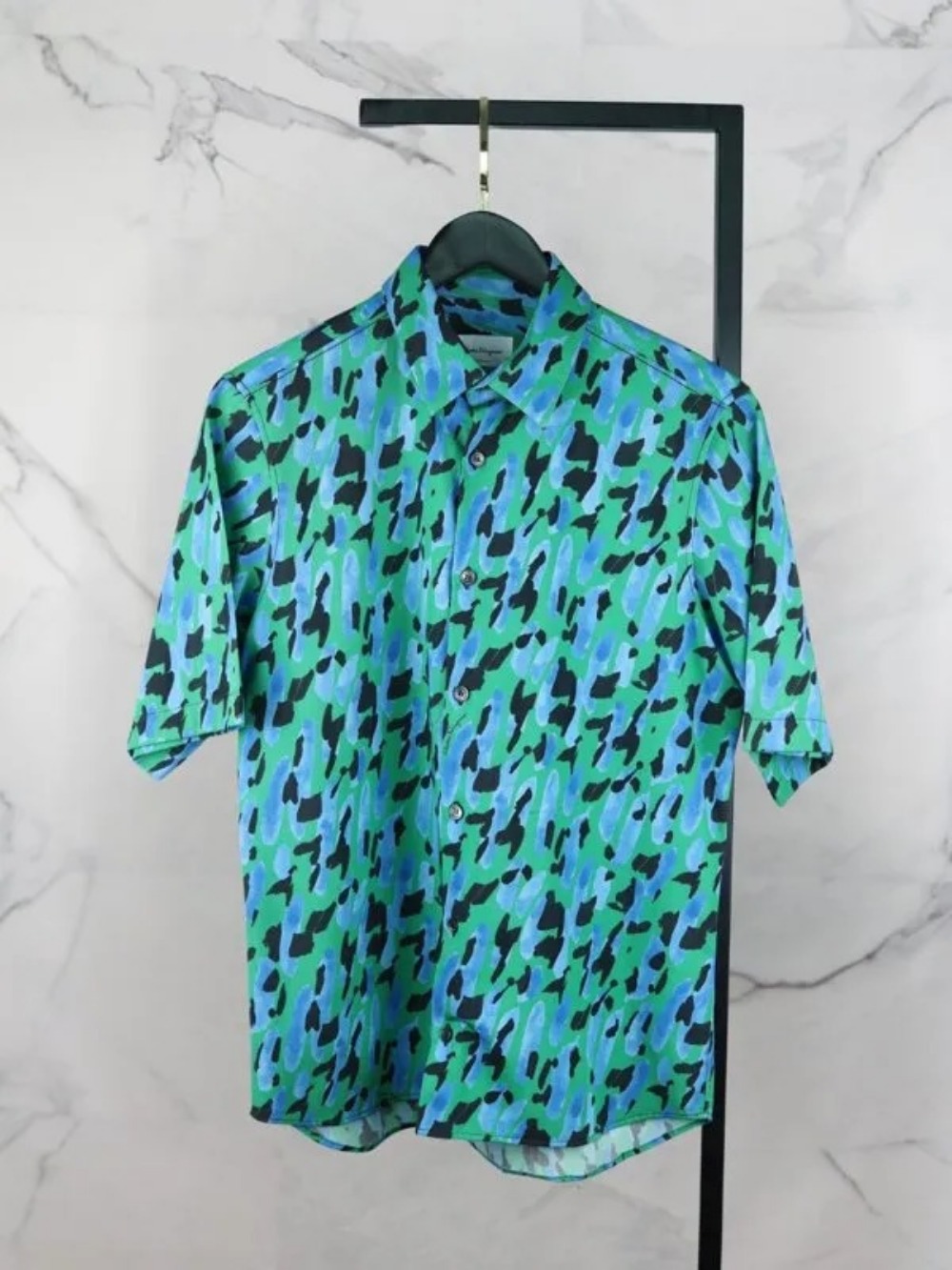 Camisa Ferragamo Abstract Print Verde