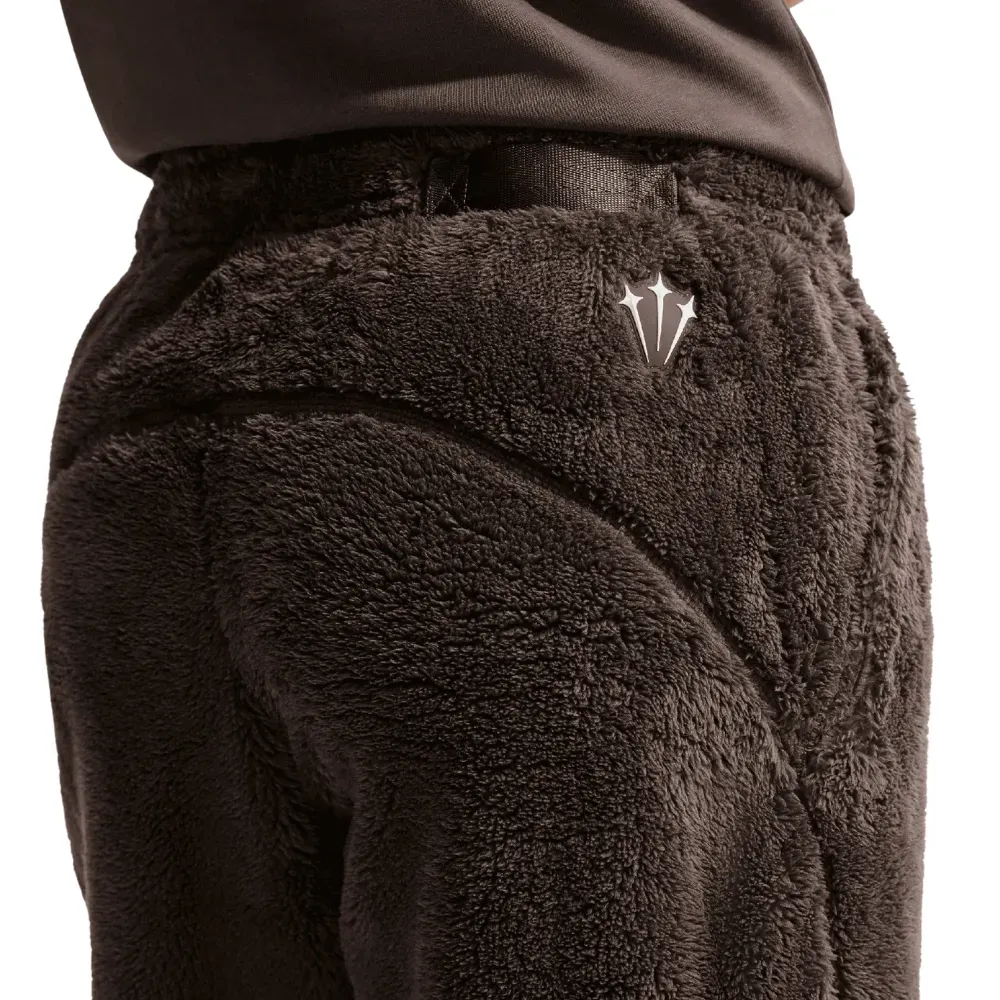 NOCTA x Nike Calça Chalet Polar Brown - Droper