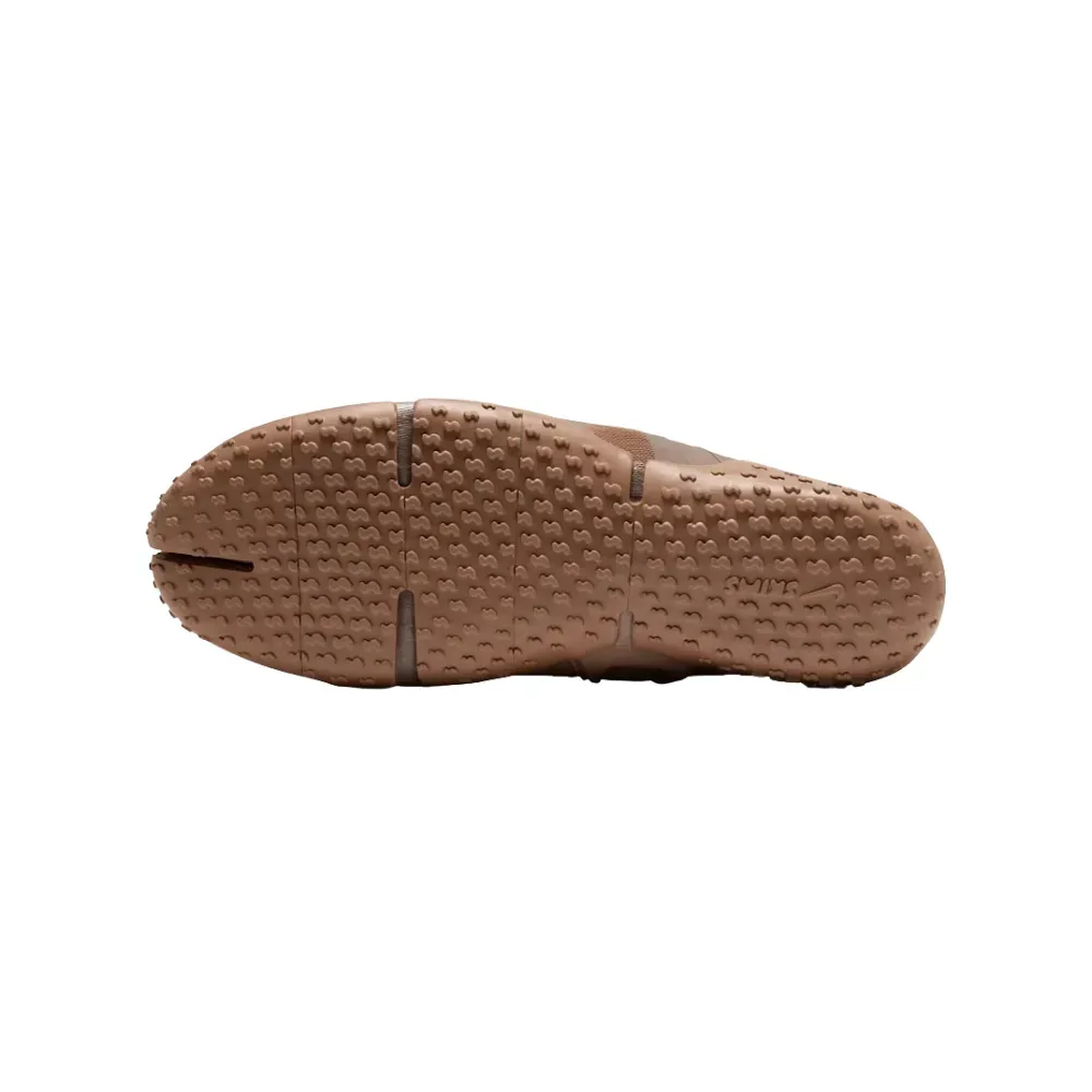 SKIMS x Nike Rift Mesh Archaeo Brown foto 3