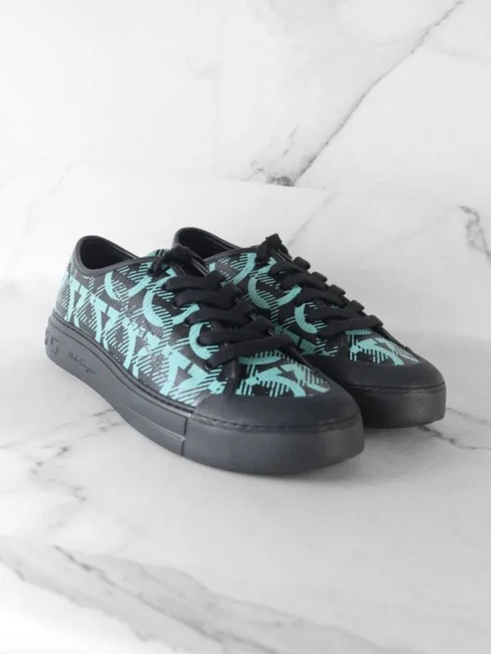 Tênis Ferragamo Rebel 6 Gancini Preto/Azul