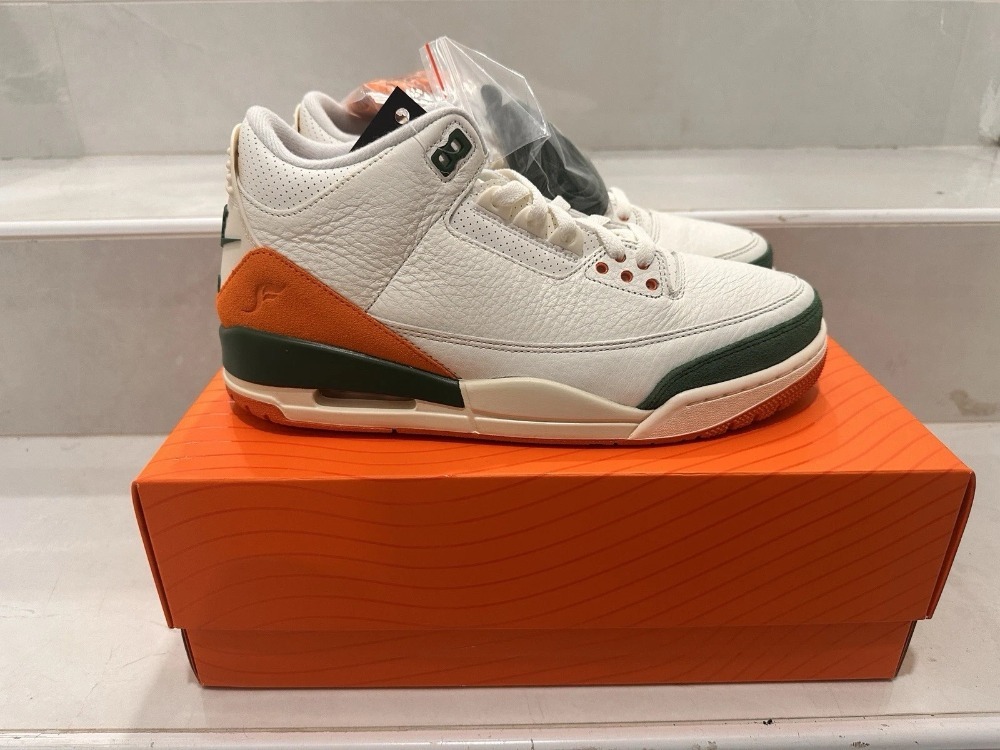 SoleFly x Air Jordan 3 Miami — 37, Novo