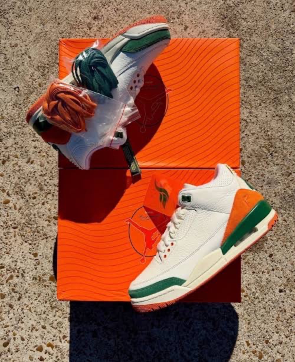 SoleFly x Air Jordan 3 Miami — 41, Novo