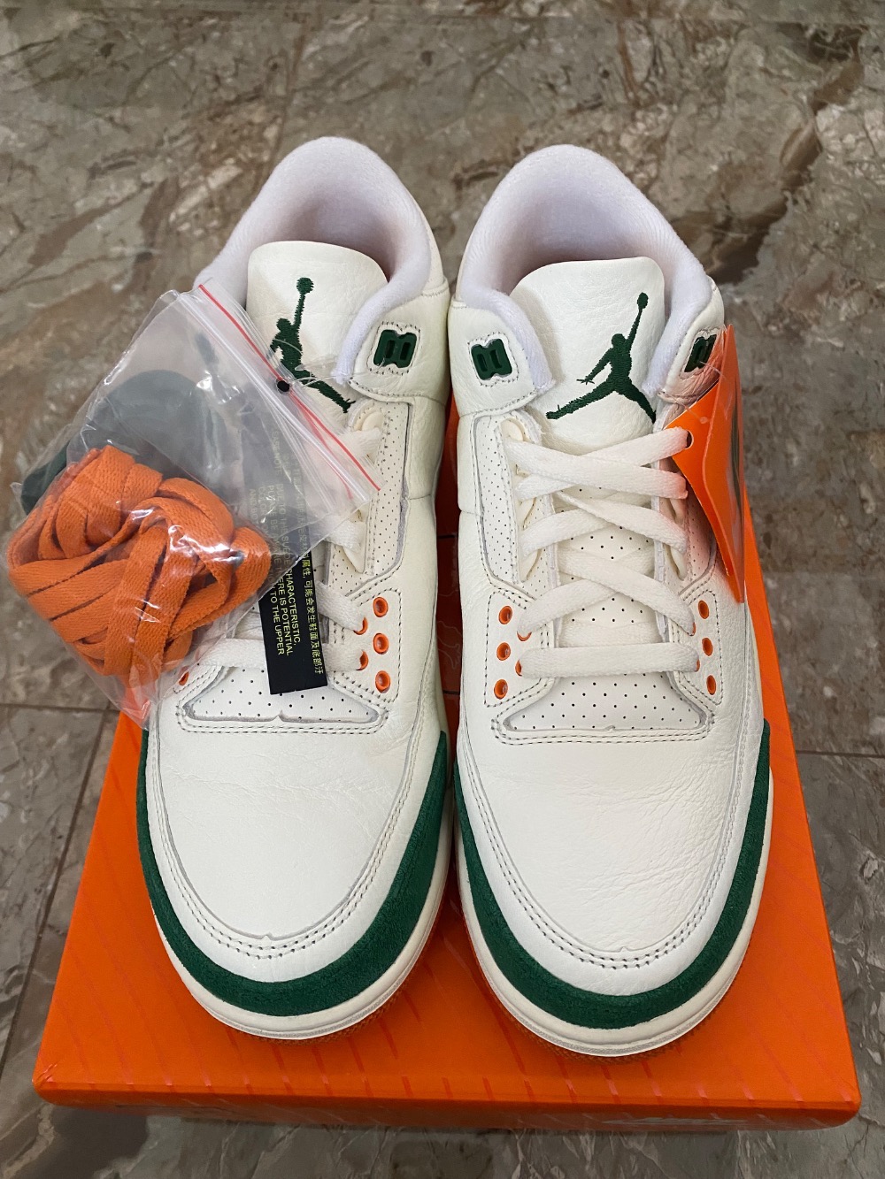 SoleFly x Air Jordan 3 Miami — 41, Novo