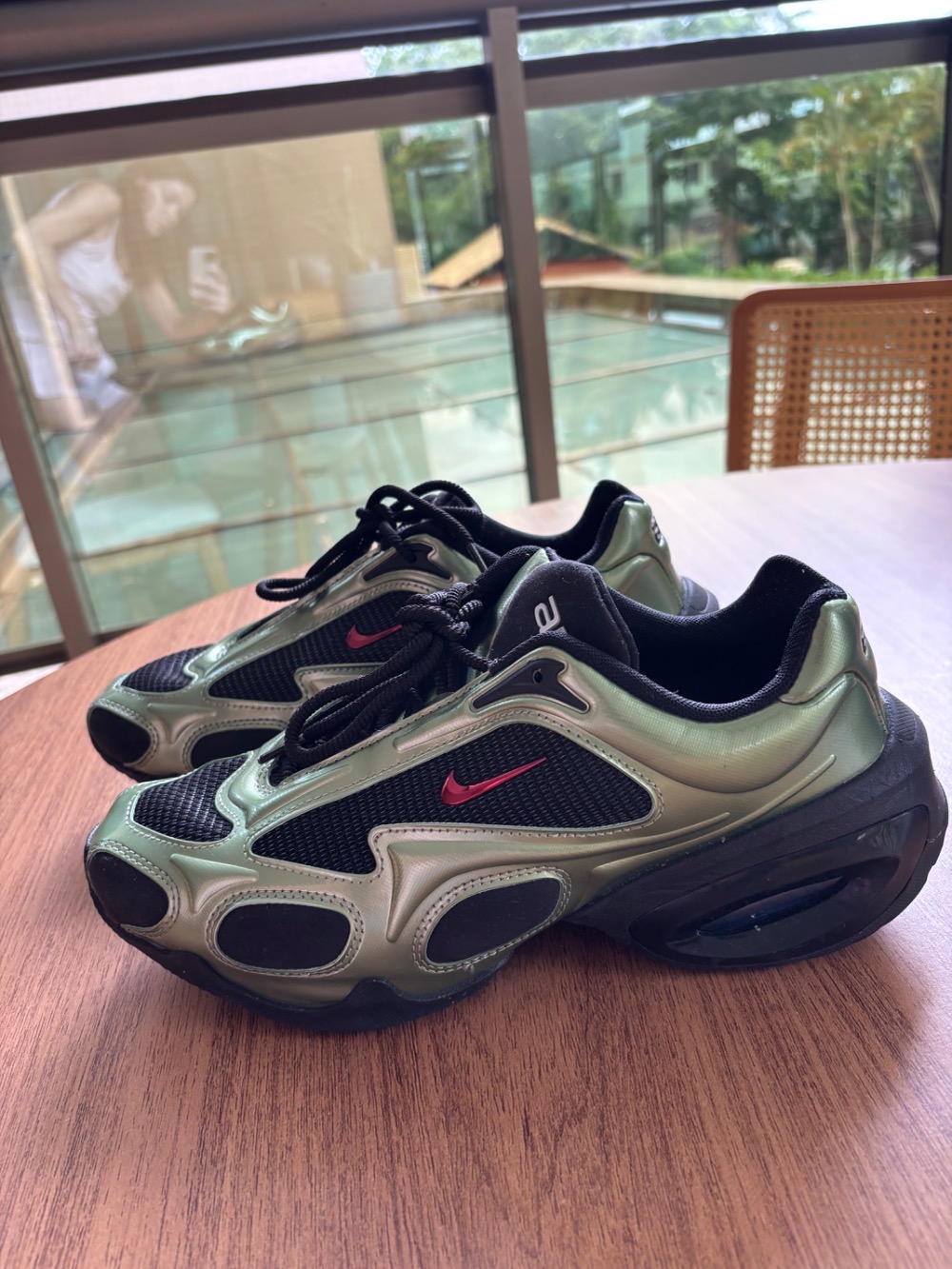 Nike Air Max Muse Metallic Oil Green