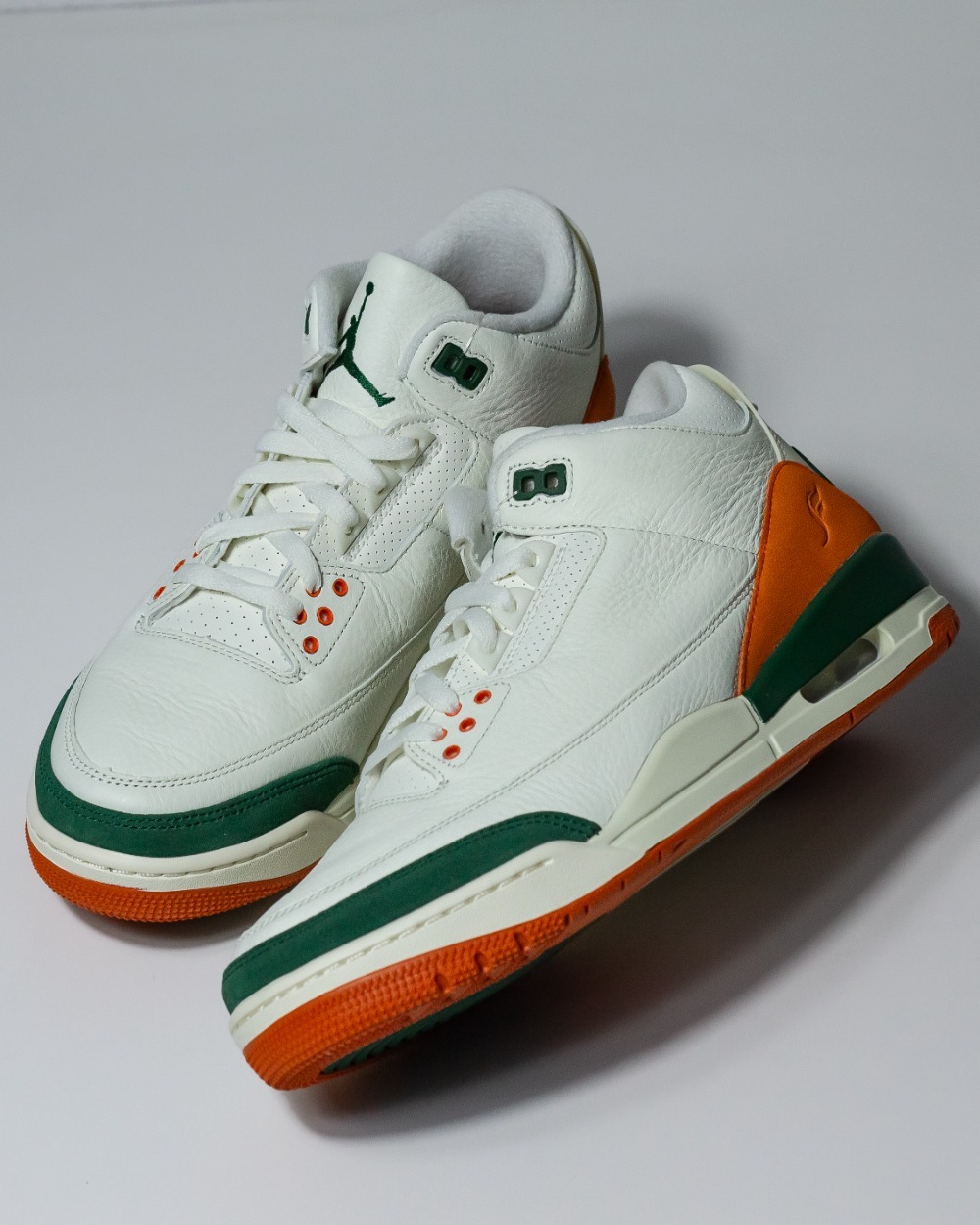 SoleFly x Air Jordan 3 Miami — 42, Novo