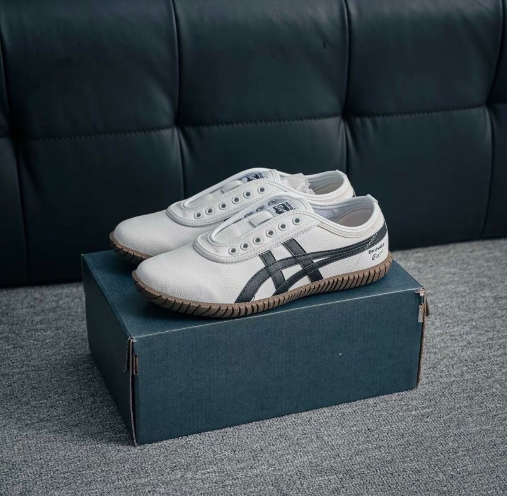 Onitsuka Tiger Tsunahiki Slip-On Birch Indigo Navy — 34 / 35 / 36 / 37 / 38 / 39 / 40 / 41 / 42 / 43 / 44, Novo