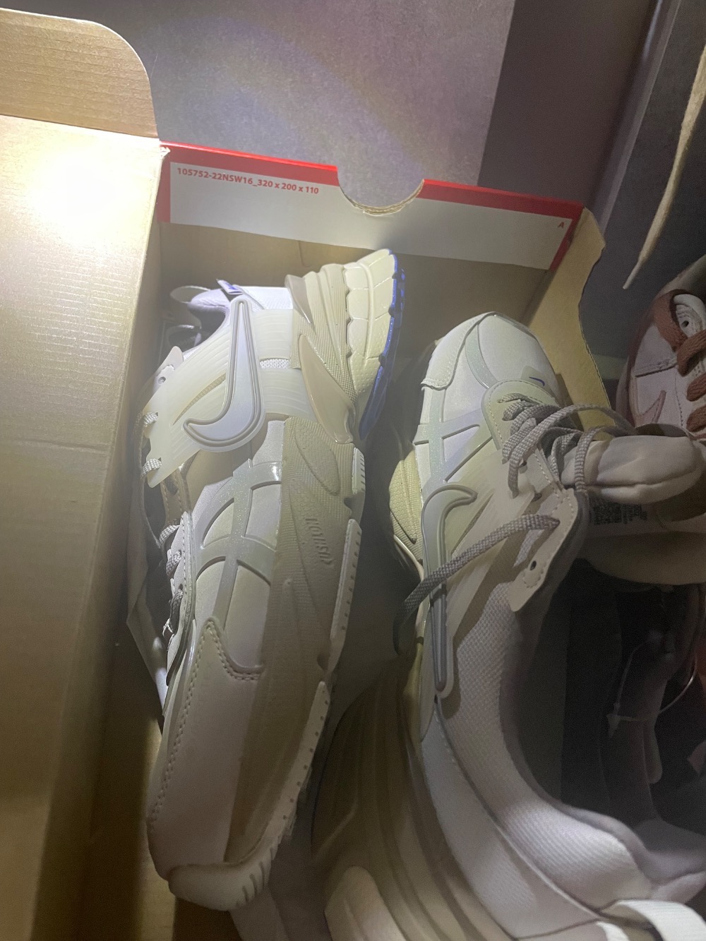 Nike V2K Run Gore-Tex Light Bone