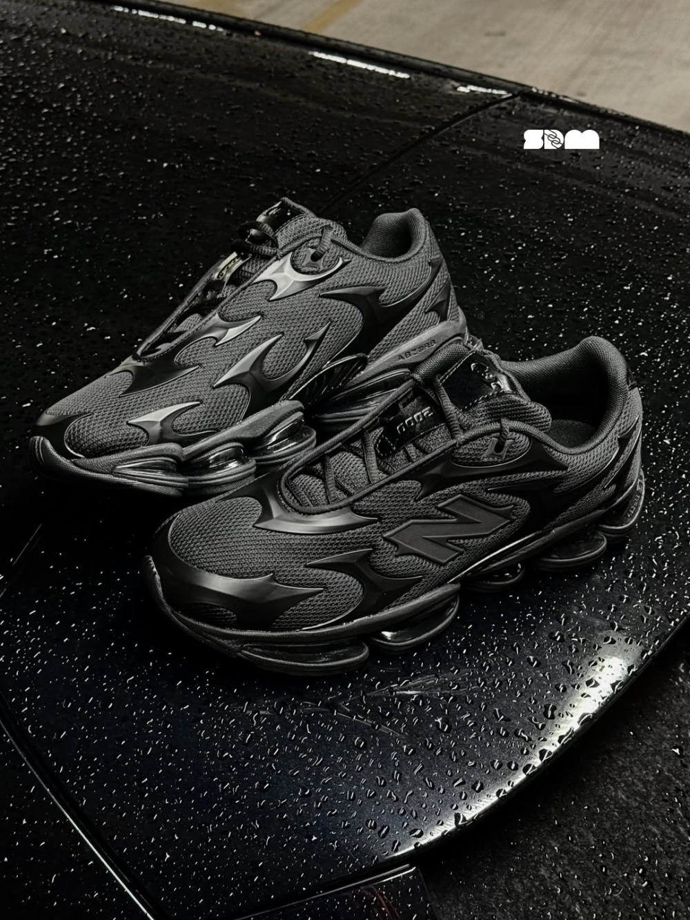 New Balance Abzorb 2000 Cybersigilism Black — 34 / 35 / 36 / 37 / 38 / 40 / 41 / 42 / 43 / 44, Novo