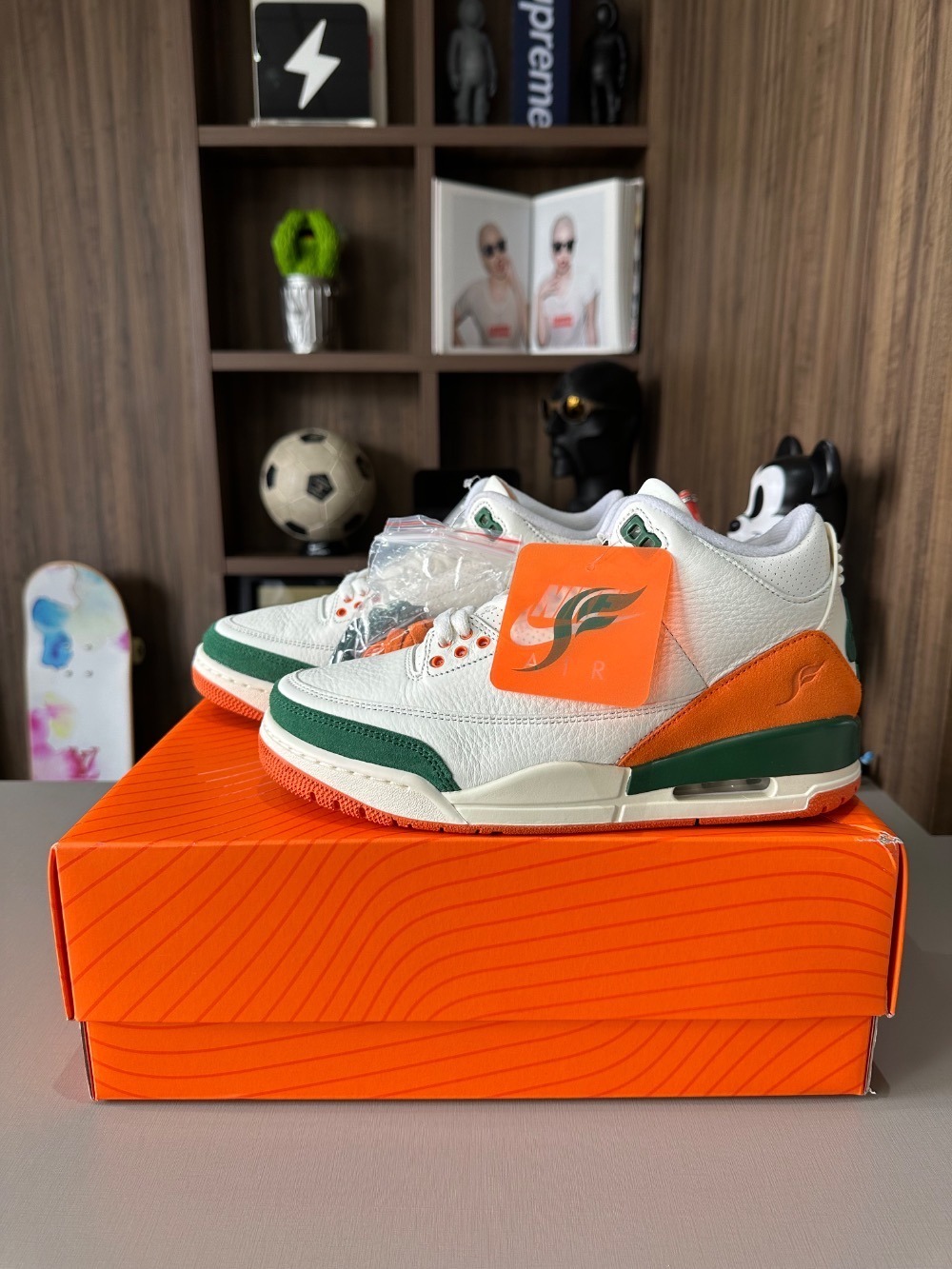 SoleFly x Air Jordan 3 Miami — 45, Novo