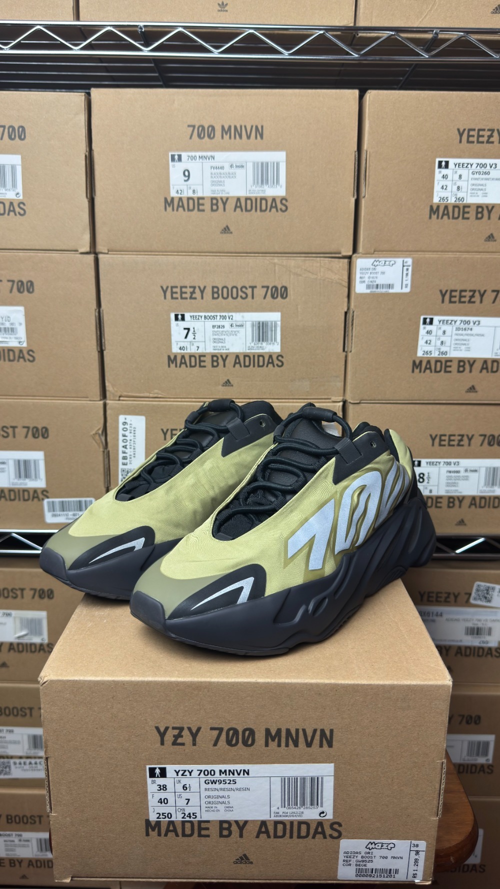 Yeezy 700 MNVN Resin
