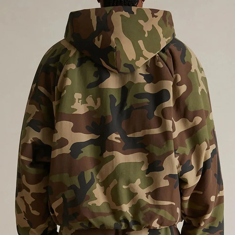 Jaqueta Fear of God Essentials Military Hooded Woodland Camo - Droper