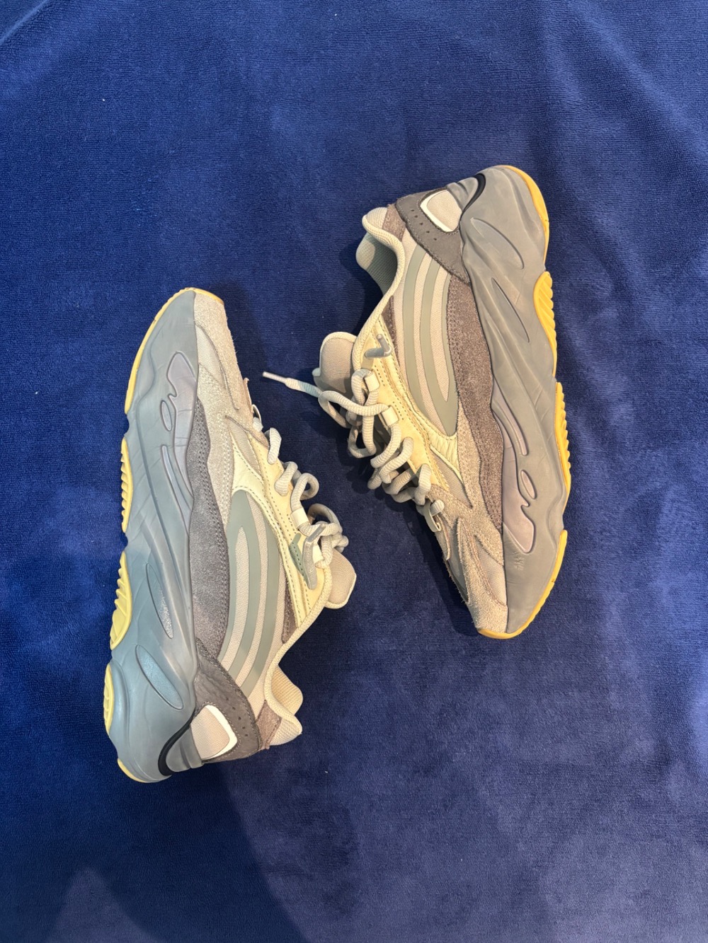 Yeezy 700 V2 Tephra