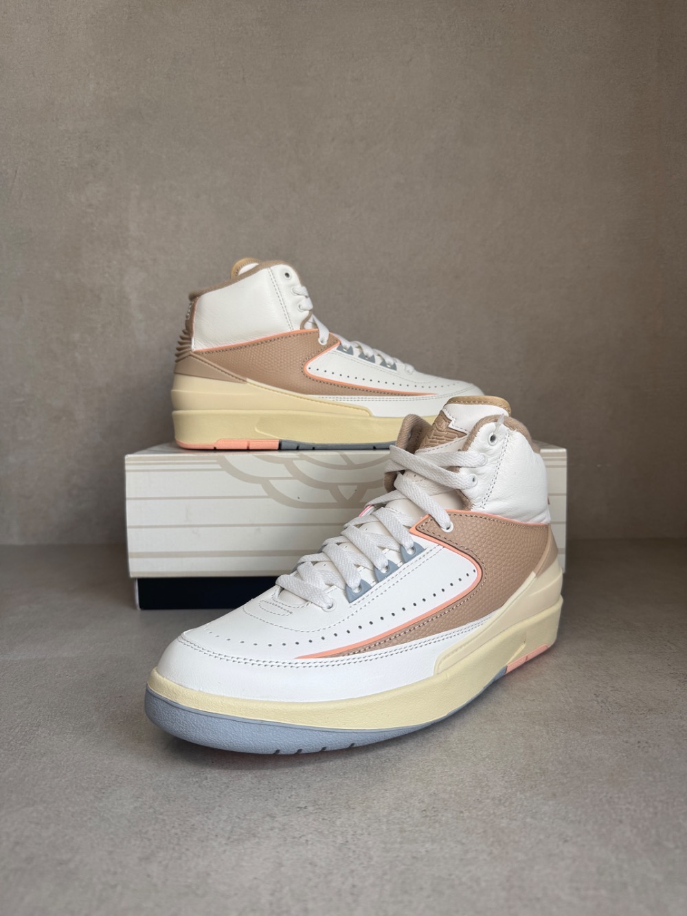 Air Jordan 2 Sunset Haze — 36 / 37, Novo