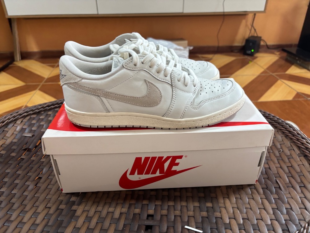 Air Jordan 1 Retro Low '85 Neutral Grey — 42, Usado