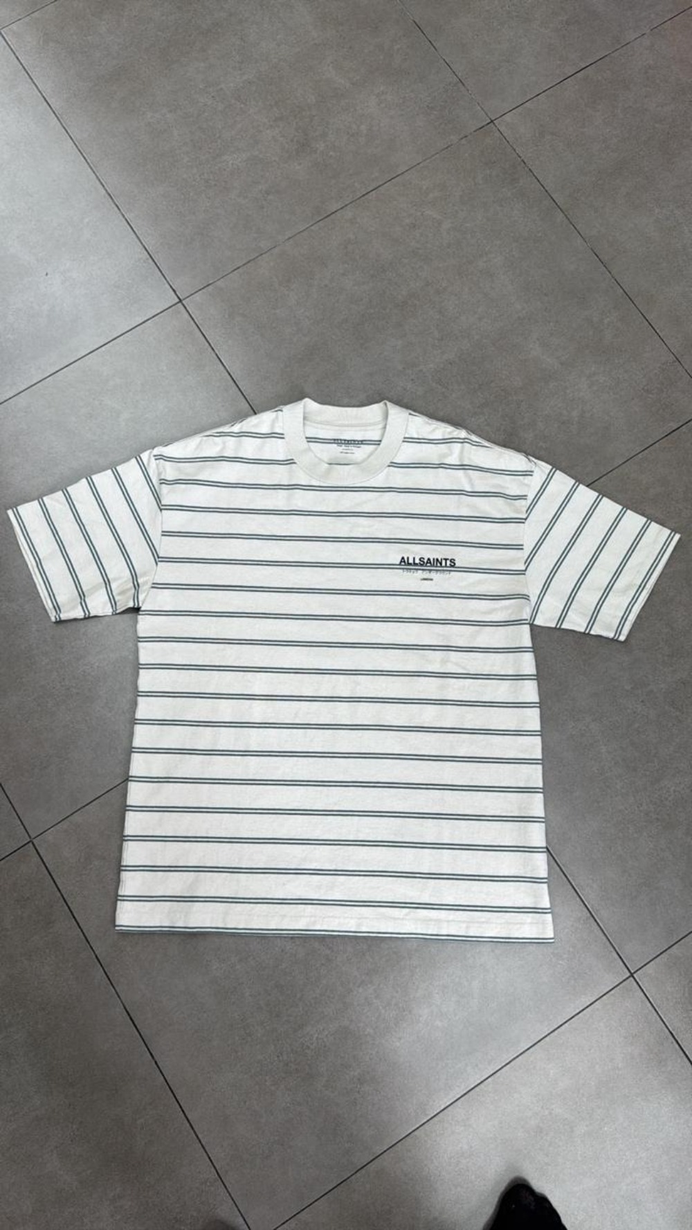 Camiseta AllSaints Underground Oversized Stripe Grey — P, Novo