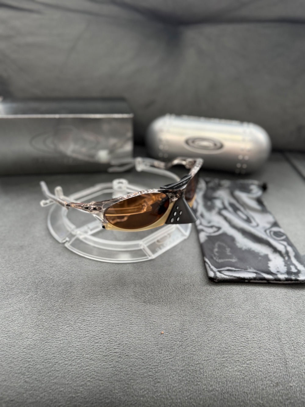 Brain Dead x Oakley Óculos Plantaris Sepia Prizm Tungsten
