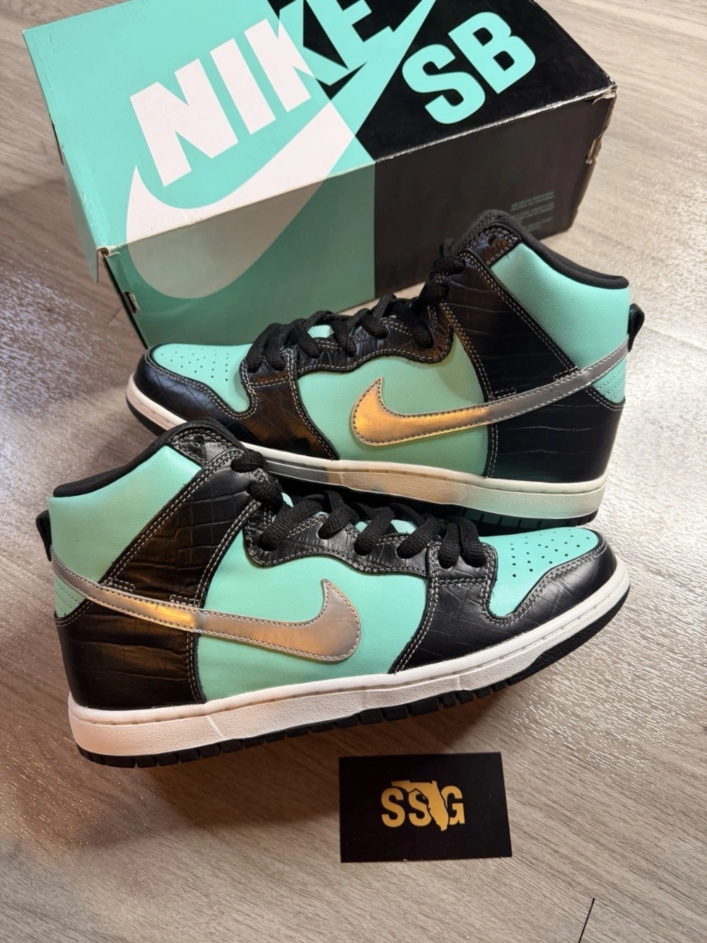 Diamond Supply Co. x Nike Dunk High Premium SB Tiffany — 43.5, Novo