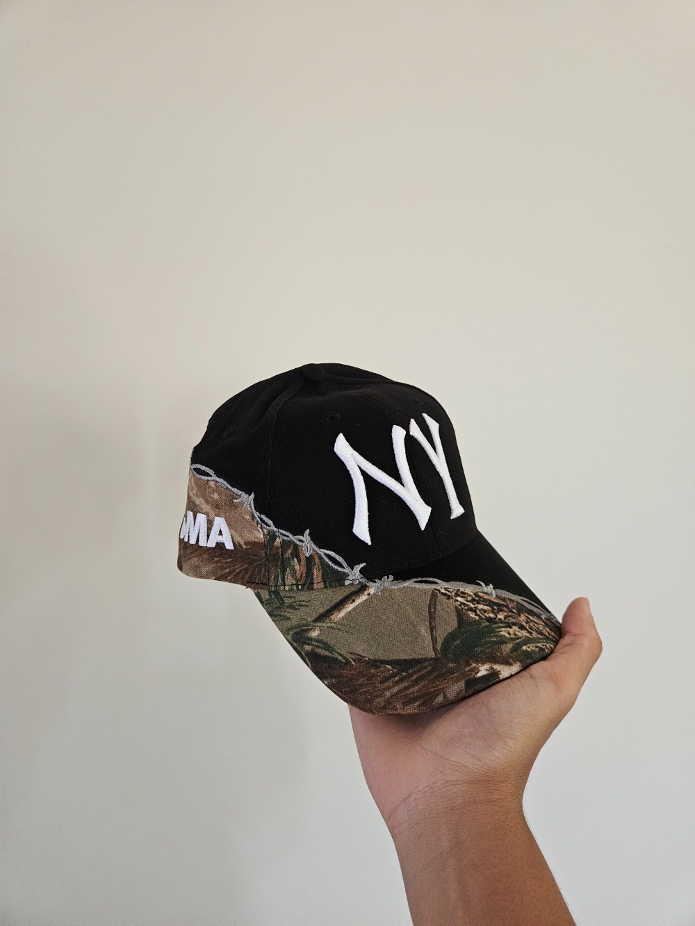 Boné oMA Studios NY Metal Camo Black — Único, Novo