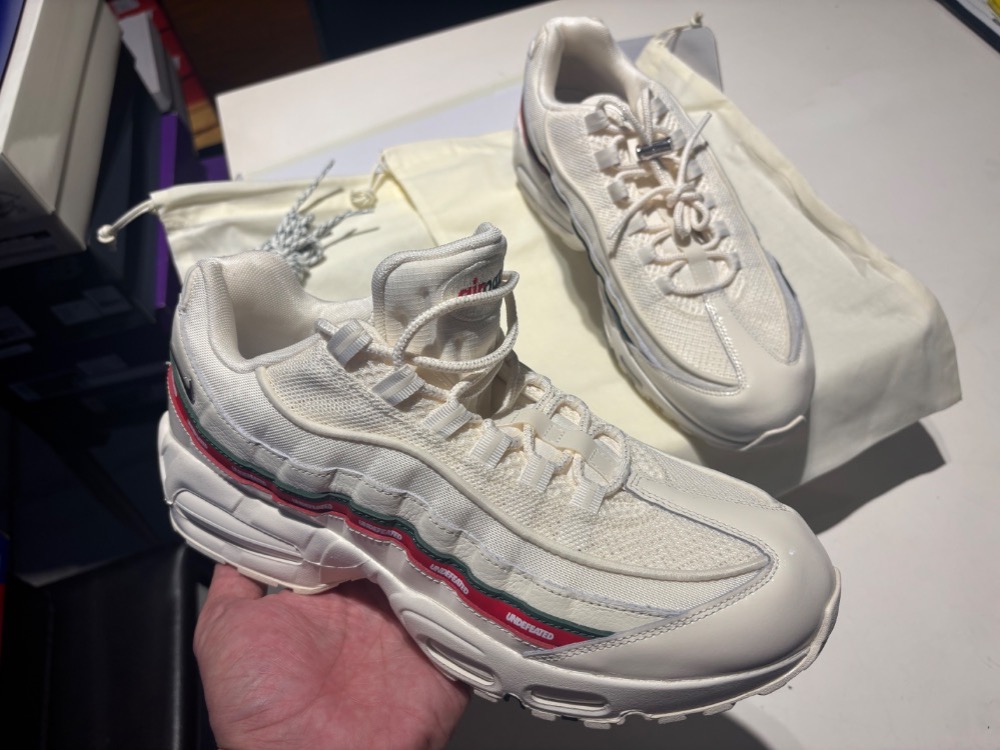 Undefeated x Nike Air Max 95 White — 43.5, Novo