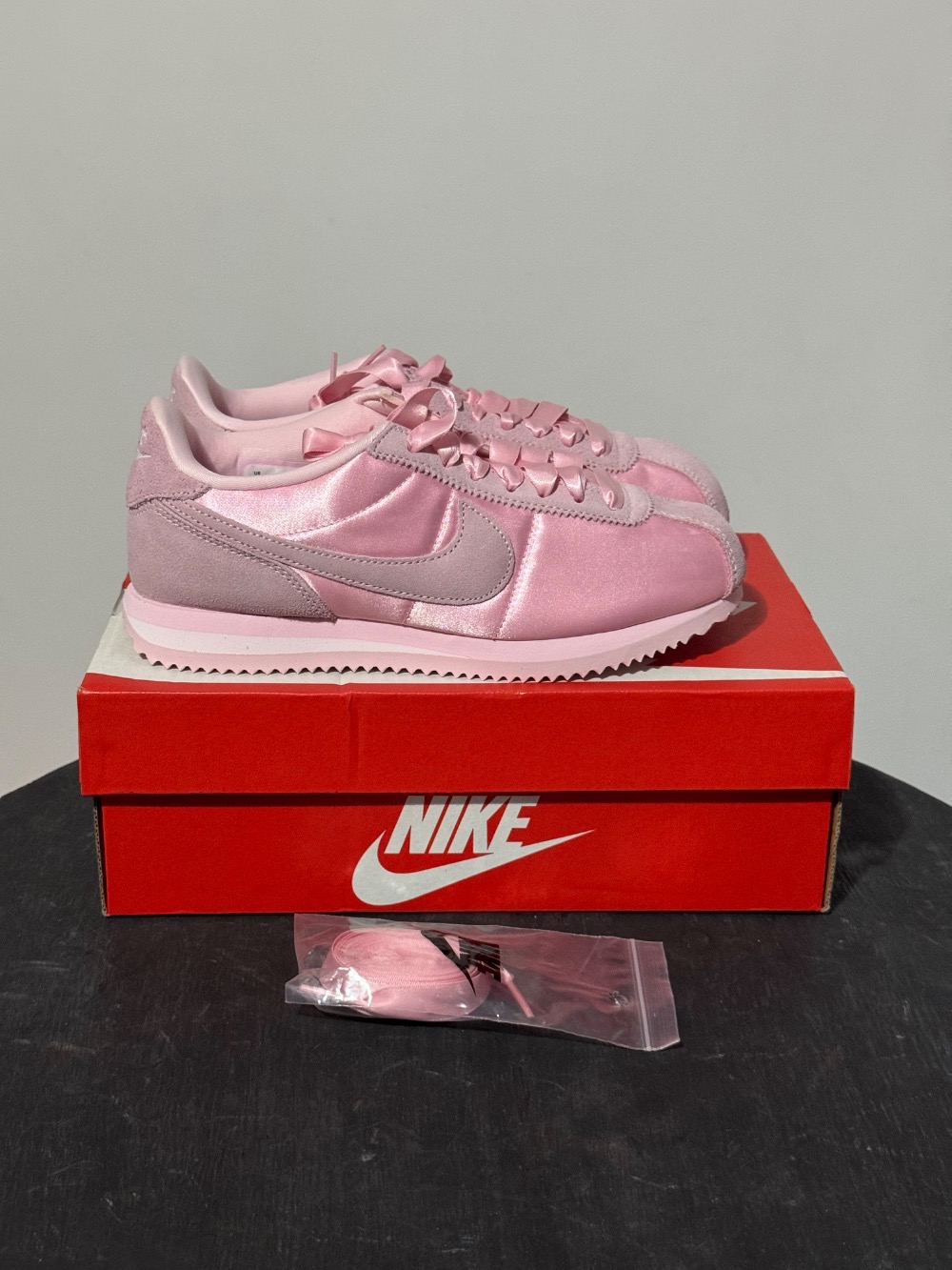 Tênis Nike Cortez Satin Pack Soft Pink