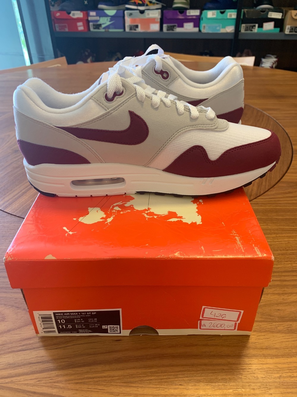 Stranger Things x Nike Air Max 1 '87 Steve Harrington — 42, Novo