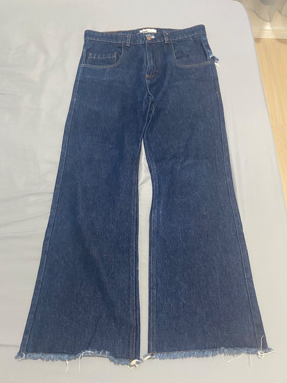 Calça vihe x egho studios